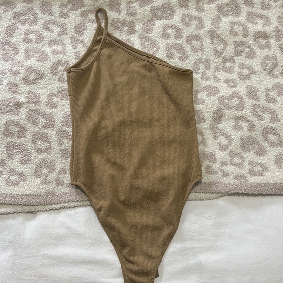 Princess Polly Bodysuit - Picture 3 of 5